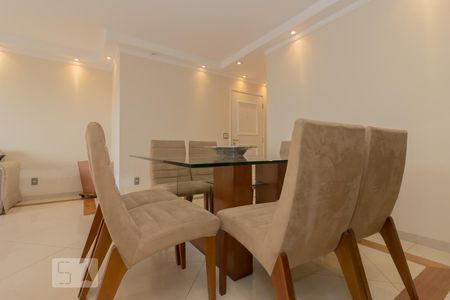 Apartamento à venda com 135m², 4 quartos e 3 vagas Apartamento à venda com 135m², 4 quartos e 3 vagasSala