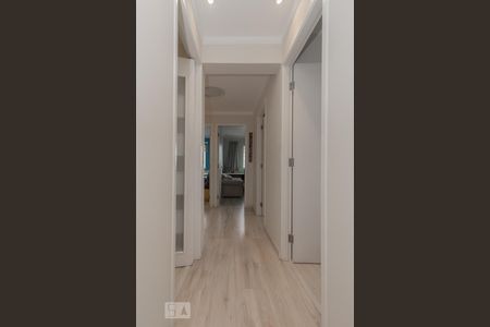 Apartamento à venda com 135m², 4 quartos e 3 vagas Apartamento à venda com 135m², 4 quartos e 3 vagasCorredor