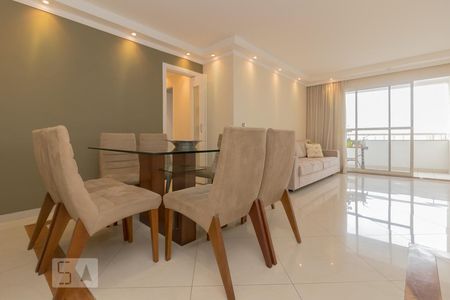 Apartamento à venda com 135m², 4 quartos e 3 vagas Apartamento à venda com 135m², 4 quartos e 3 vagasSala
