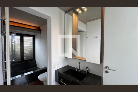 Apartamento à venda com 110m², 1 quarto e 2 vagas Apartamento à venda com 110m², 1 quarto e 2 vagasBanheiro da Suíte