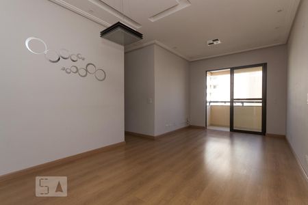 Sala de apartamento para alugar com 3 quartos, 77m² em Vila Gumercindo, São Paulo