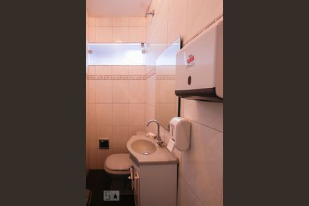 Lavabo 1 de casa para alugar com 9 quartos, 400m² em Jardim Vera Cruz, São Paulo