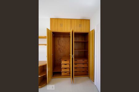 Apartamento para alugar com 160m², 4 quartos e 2 vagas Apartamento para alugar com 160m², 4 quartos e 2 vagasQuarto 1