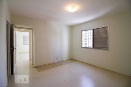 Apartamento para alugar com 160m², 4 quartos e 2 vagas Apartamento para alugar com 160m², 4 quartos e 2 vagasSuíte