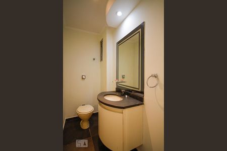 Apartamento para alugar com 160m², 4 quartos e 2 vagas Apartamento para alugar com 160m², 4 quartos e 2 vagasLavabo