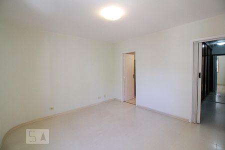 Apartamento para alugar com 160m², 4 quartos e 2 vagas Apartamento para alugar com 160m², 4 quartos e 2 vagasSuíte