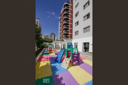 Apartamento para alugar com 160m², 4 quartos e 2 vagas Apartamento para alugar com 160m², 4 quartos e 2 vagasPlayground
