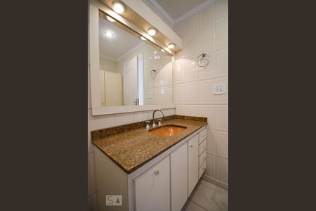 Apartamento para alugar com 160m², 4 quartos e 2 vagas Apartamento para alugar com 160m², 4 quartos e 2 vagasBanheiro da Suíte