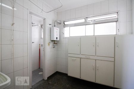Apartamento para alugar com 160m², 4 quartos e 2 vagas Apartamento para alugar com 160m², 4 quartos e 2 vagasÁrea de Serviço