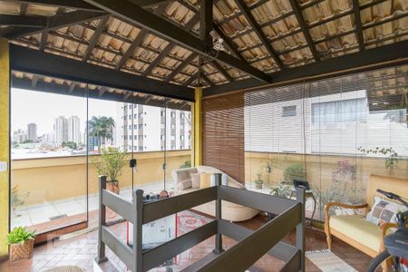 Apartamento para alugar com 180m², 2 quartos e 2 vagas Apartamento para alugar com 180m², 2 quartos e 2 vagasCobertura Área Fechada