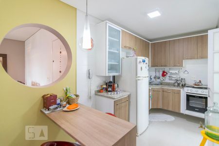 Apartamento para alugar com 180m², 2 quartos e 2 vagas Apartamento para alugar com 180m², 2 quartos e 2 vagasCozinha