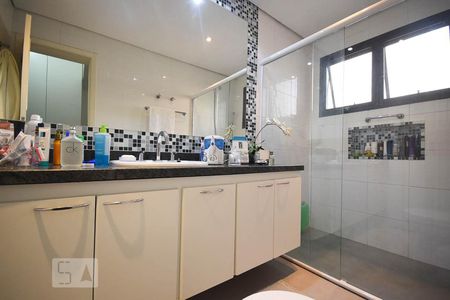 Apartamento para alugar com 212m², 4 quartos e 3 vagasBanheiro suíte 4