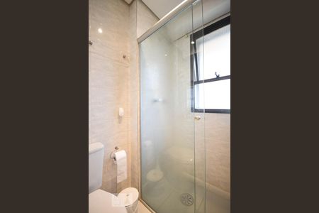 Apartamento para alugar com 212m², 4 quartos e 3 vagasDetalhe do banheiro suíte 2