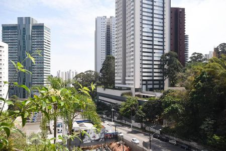Apartamento para alugar com 212m², 4 quartos e 3 vagasVista