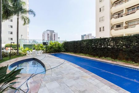 Apartamento à venda com 177m², 2 quartos e 3 vagasPiscina