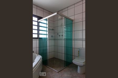 Casa para alugar com 355m², 5 quartos e 7 vagasBox do Banheiro Suíte 4 