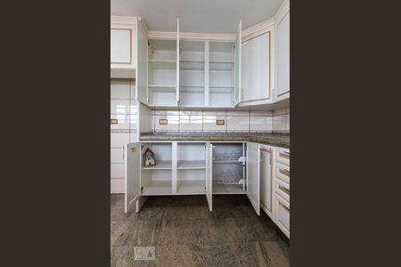 Casa para alugar com 355m², 5 quartos e 7 vagasArmários Cozinha 