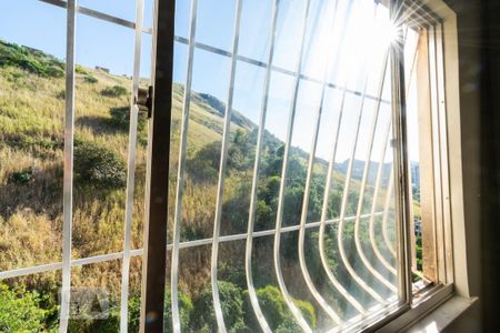 Vista Janela Sala de apartamento para alugar com 2 quartos, 52m² em Fonseca, Niterói