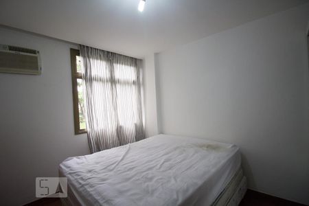 Apartamento à venda com 115m², 3 quartos e 2 vagas Apartamento à venda com 115m², 3 quartos e 2 vagasQuarto 2