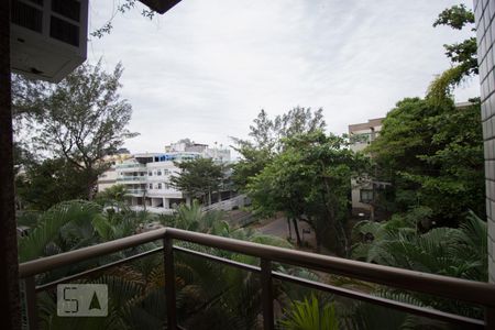 Apartamento à venda com 115m², 3 quartos e 2 vagas Apartamento à venda com 115m², 3 quartos e 2 vagasVaranda