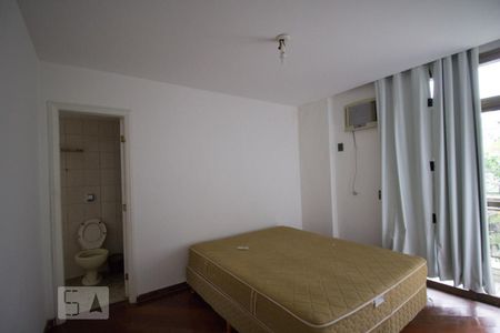 Apartamento à venda com 115m², 3 quartos e 2 vagas Apartamento à venda com 115m², 3 quartos e 2 vagasSuite