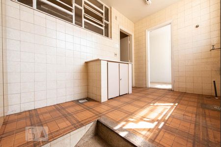 Apartamento para alugar com 150m², 4 quartos e 2 vagas Apartamento para alugar com 150m², 4 quartos e 2 vagasÁrea de Serviço