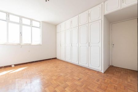 Apartamento para alugar com 150m², 4 quartos e 2 vagas Apartamento para alugar com 150m², 4 quartos e 2 vagasQuarto