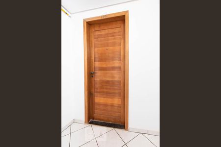 Entrada de kitnet/studio para alugar com 1 quarto, 45m² em Setor Central, Goiânia