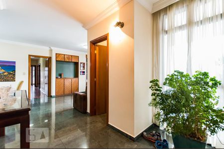 Hall de apartamento à venda com 5 quartos, 296m² em Cambuí, Campinas