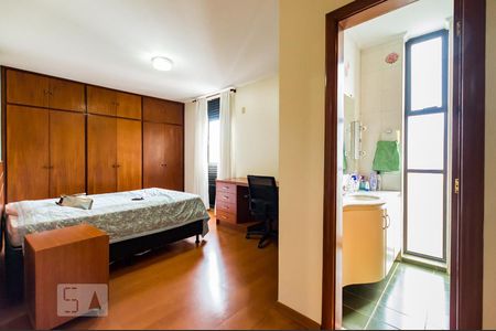 Apartamento à venda com 296m², 5 quartos e 2 vagasSuíte 2