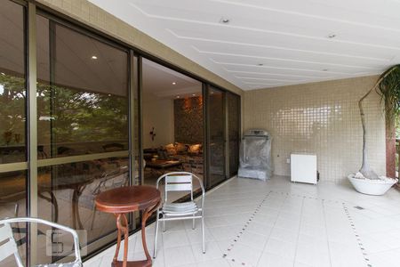 Varanda de apartamento para alugar com 4 quartos, 170m² em Barra da Tijuca, Rio de Janeiro
