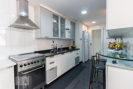 Apartamento para alugar com 170m², 4 quartos e 2 vagasCozinha