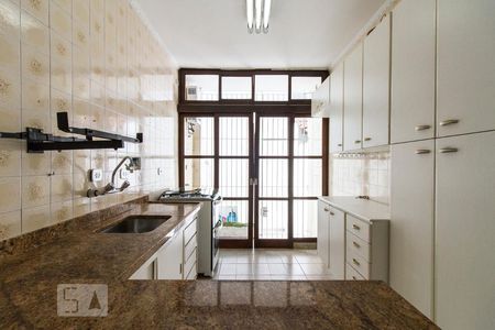 Casa à venda com 90m², 3 quartos e 1 vagaCozinha 