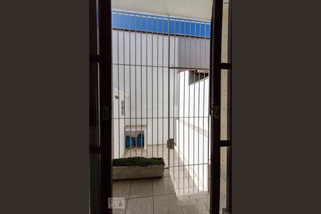 Casa à venda com 90m², 3 quartos e 1 vagaAcesso a Area Externa e de Serviço 