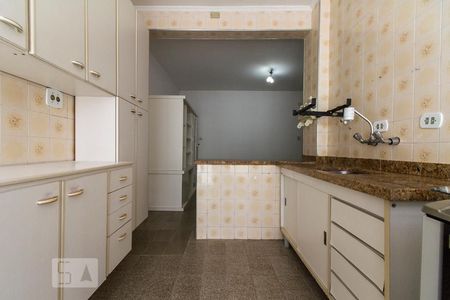 Casa à venda com 90m², 3 quartos e 1 vagaCozinha 