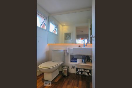 Banheiro Social de apartamento para alugar com 1 quarto, 67m² em Pinheiros, São Paulo