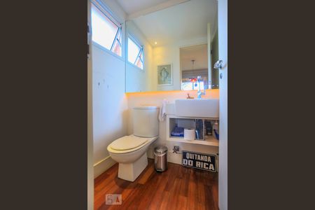 Banheiro Social de apartamento para alugar com 1 quarto, 67m² em Pinheiros, São Paulo