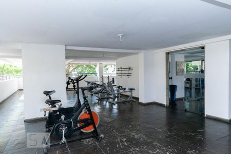 Apartamento à venda com 68m², 2 quartos e 1 vaga Apartamento à venda com 68m², 2 quartos e 1 vagaAcademia
