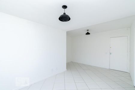 Sala de apartamento à venda com 2 quartos, 68m² em Centro, Niterói