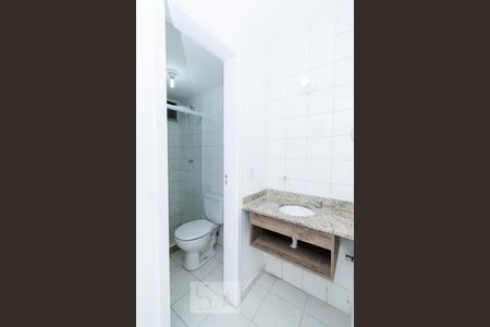 Banheiro Social de apartamento à venda com 2 quartos, 68m² em Centro, Niterói