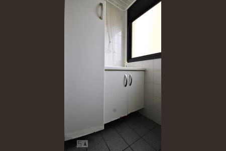 Apartamento para alugar com 58m², 2 quartos e 1 vagaDetalhe área de serviço