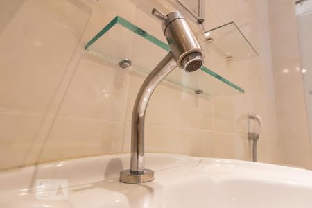 Banheiro de apartamento para alugar com 2 quartos, 73m² em Campo Belo, São Paulo