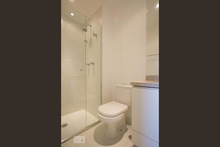 Banheiro da Suite de apartamento para alugar com 1 quarto, 49m² em Vila Cordeiro, São Paulo