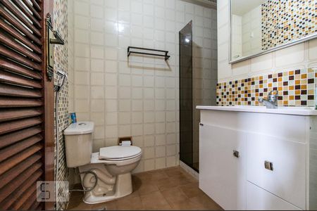 Banheiro social/Detalhe armário de apartamento para alugar com 3 quartos, 160m² em Vila Isabel, Rio de Janeiro