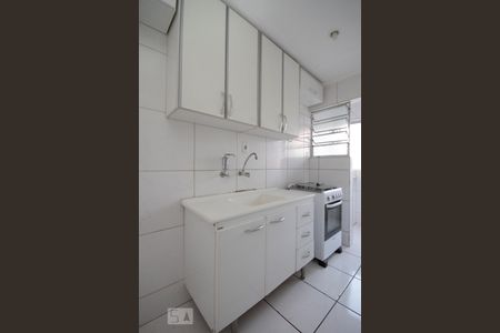 Cozinha de kitnet/studio à venda com 1 quarto, 30m² em Bela Vista, São Paulo