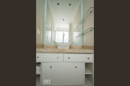 Apartamento à venda com 70m², 3 quartos e 1 vagaBanheiro - suíte