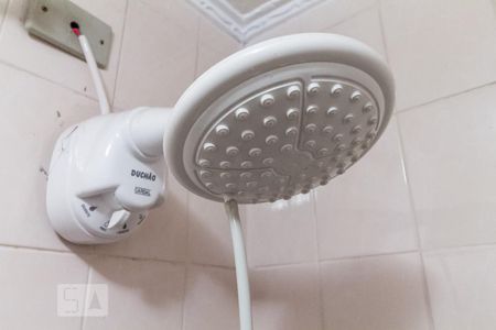 Casa para alugar com 70m², 2 quartos e sem vagaChuveiro