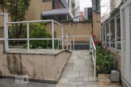 Apartamento à venda com 100m², 2 quartos e 1 vagaÁrea comum