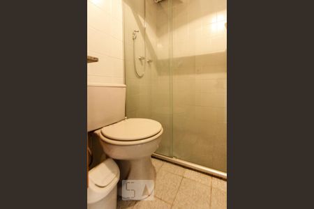 banheiro de apartamento à venda com 2 quartos, 55m² em Vila Bertioga, São Paulo