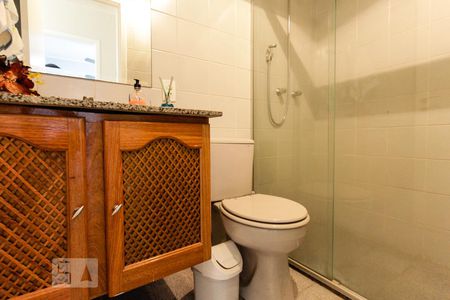 banheiro de apartamento à venda com 2 quartos, 55m² em Vila Bertioga, São Paulo